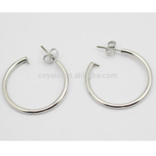 Boucles d&#39;oreilles en forme de boucles